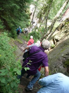 k-002 bei einer Wanderung